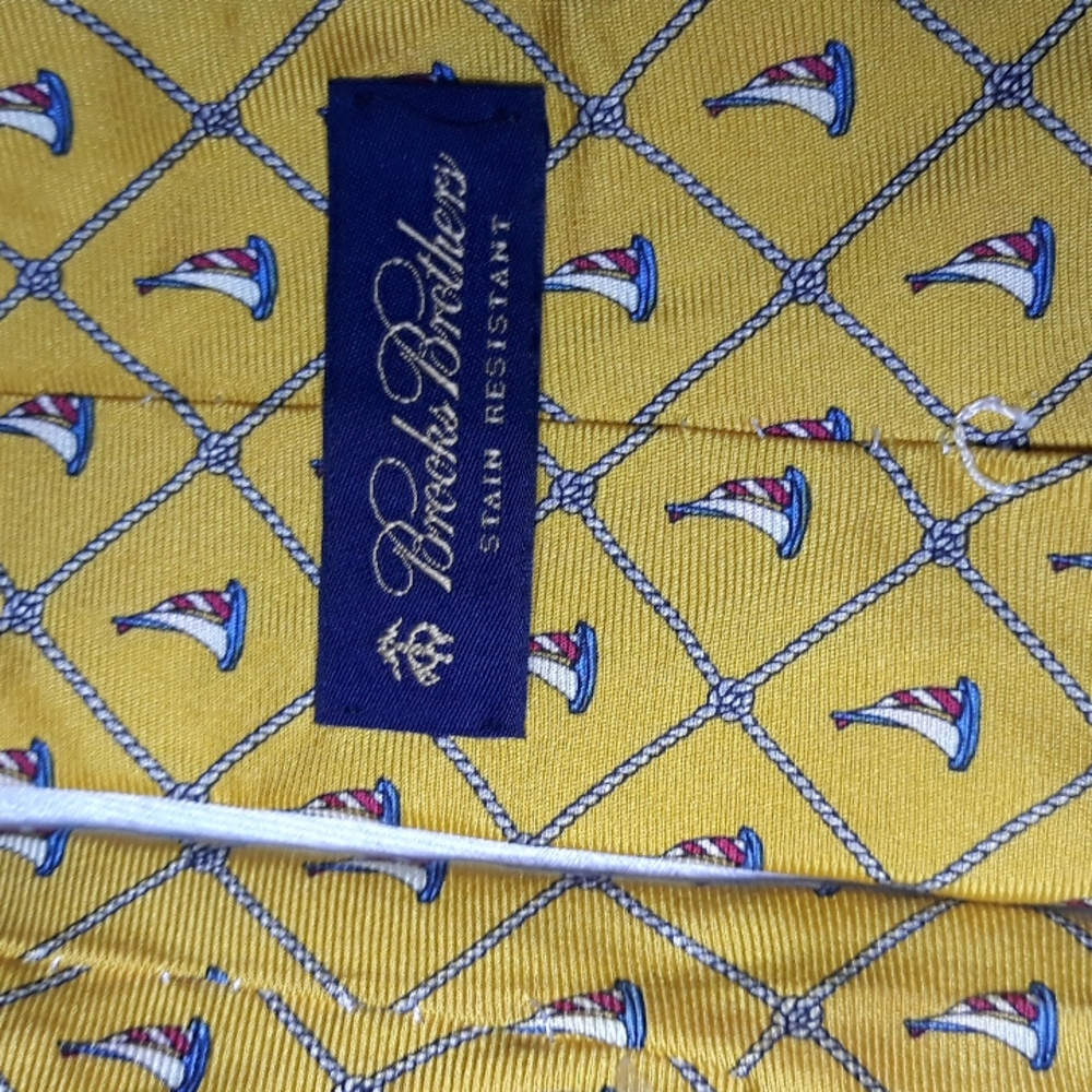 Brooks Brothers sailboats on yellow background silk tie